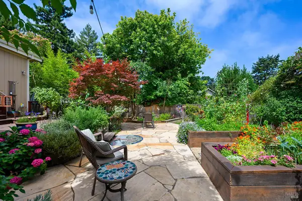 7350 Fircrest Avenue, Sebastopol, CA 95472