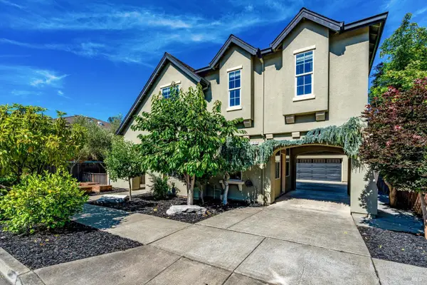 1541 Jainine Street, Santa Rosa, CA 95403