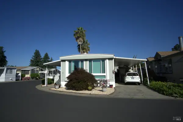 99 Plymouth Way, Santa Rosa, CA 95403