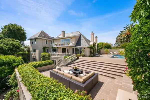 82 Mcnear Drive, San Rafael, CA 94901