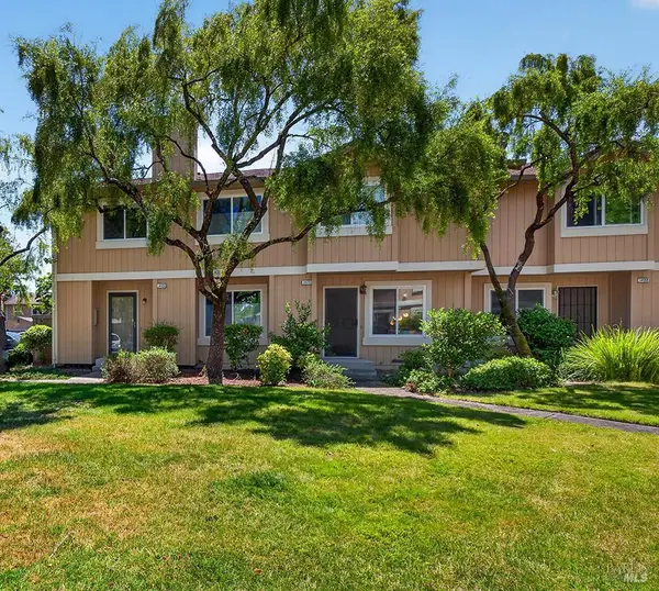 1428 Gold Way, Rohnert Park, CA 94928