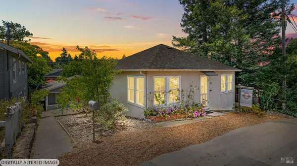 2 Grandview Avenue, Petaluma, CA 94952