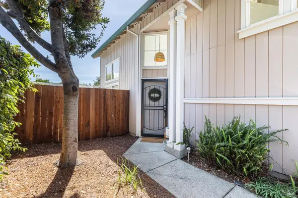 1520 Pinebrook Place, Santa Rosa, CA 95403