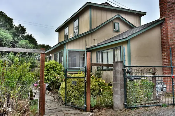 704 Bloomfield Road, Sebastopol, CA 95472