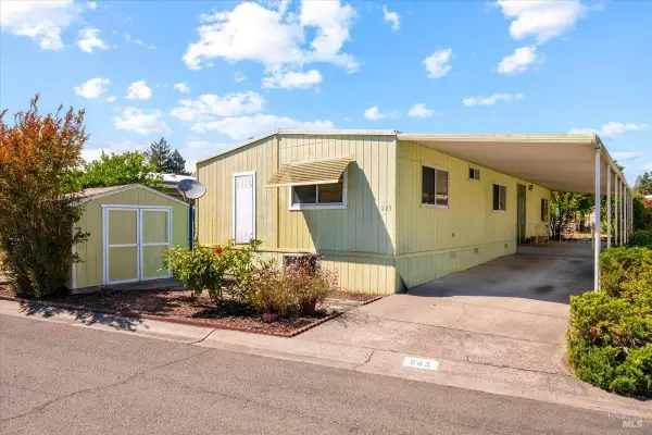 243 Parque Cabana Court, Rohnert Park, CA 94928