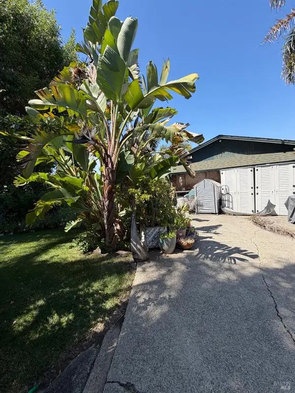 1075 Mitchell Way, El Sobrante, CA 94803