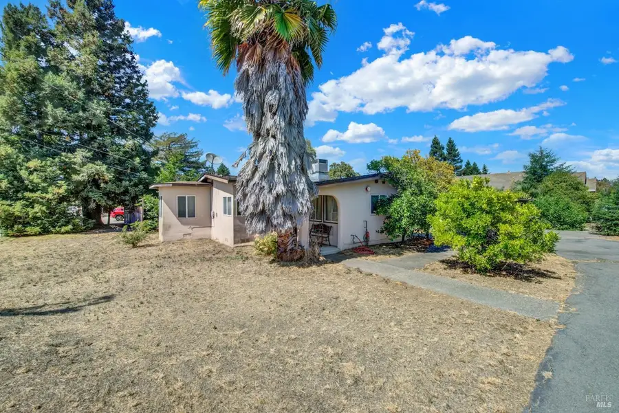 1290 Sweetbriar Drive, Napa, CA 94558 - #2