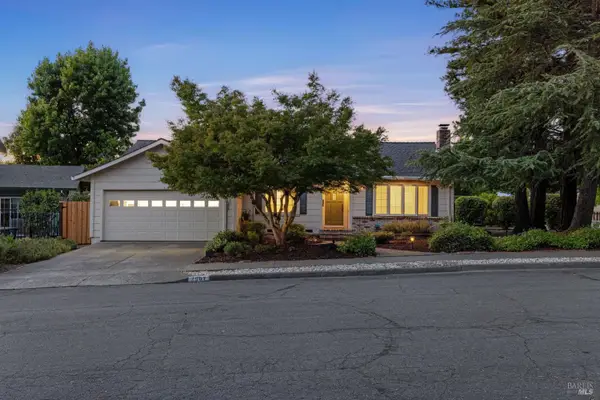 2507 Rolling Hill Drive, Santa Rosa, CA 95404