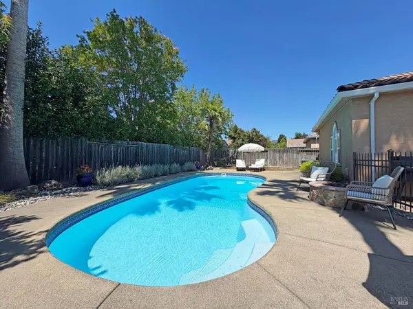 468 Briarwood Drive, Ukiah, CA 95482
