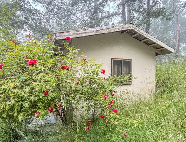 38401 Upper Road, Willits, CA 95490