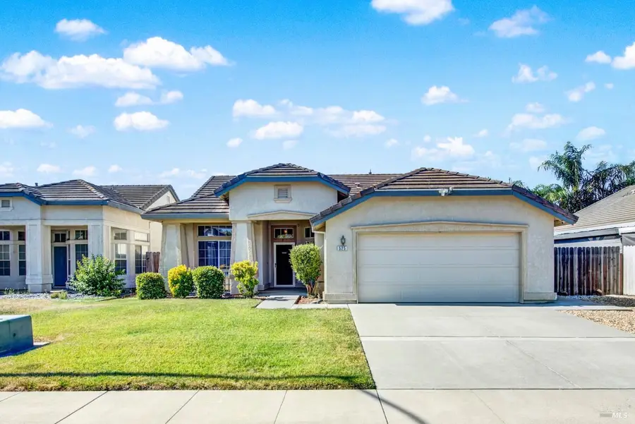 525 Schooner Ridge Drive, Dixon, CA 95620 - #2