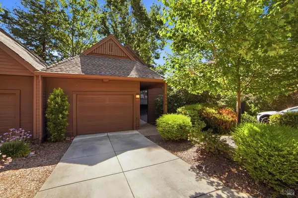3306 Parker Hill Road, Santa Rosa, CA 95404