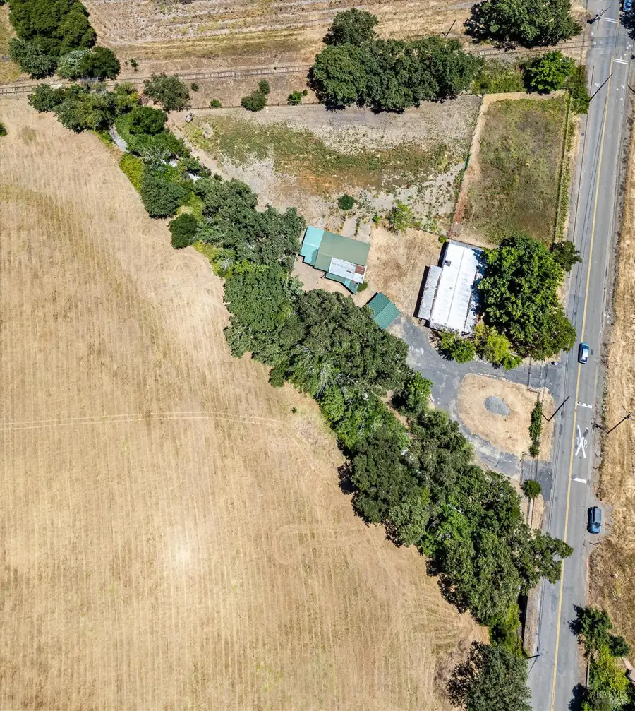 375 Limerick Lane, Healdsburg, CA 95448 - #2