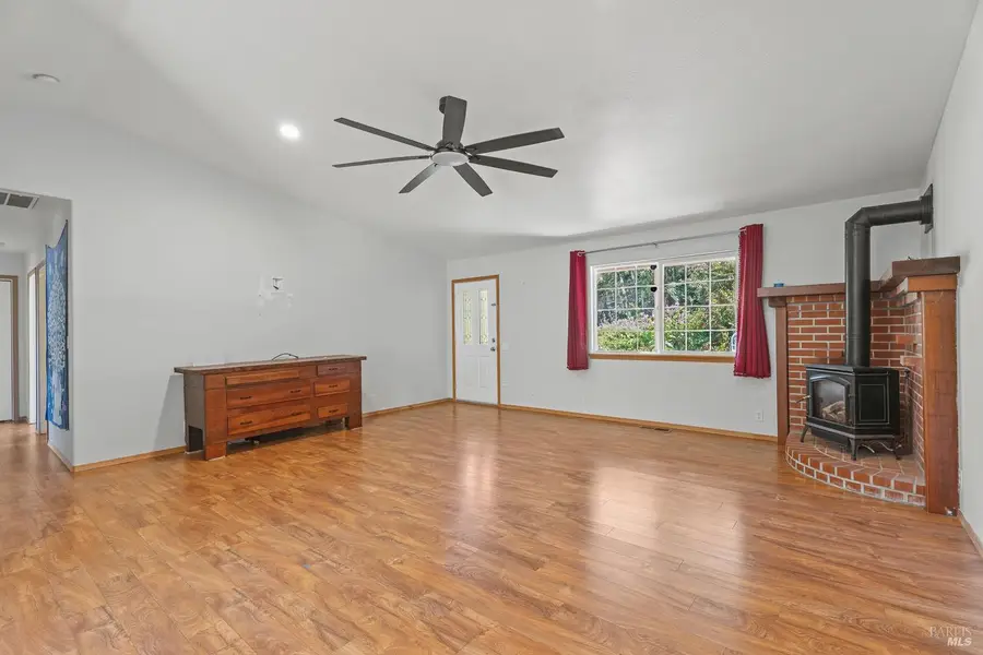 1853 Tulip Place, Willits, CA 95490 - #3