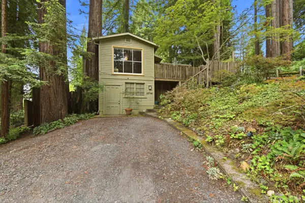 15740 Morningside Drive, Guerneville, CA 95446