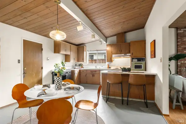 3828 Little Rock Avenue, Santa Rosa, CA 95405