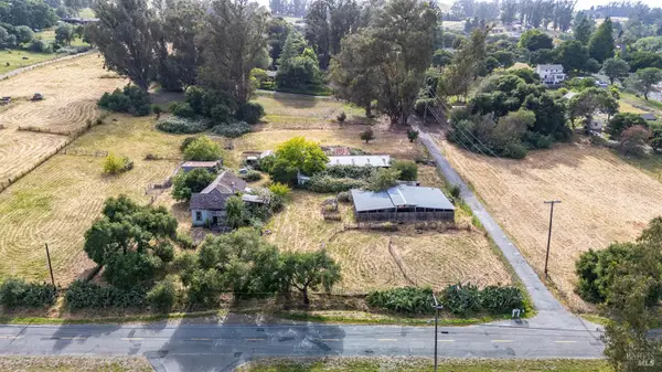 2095 Goodwin Avenue, Penngrove, CA 94951