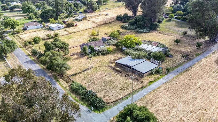 2095 Goodwin Avenue, Penngrove, CA 94951 - #2