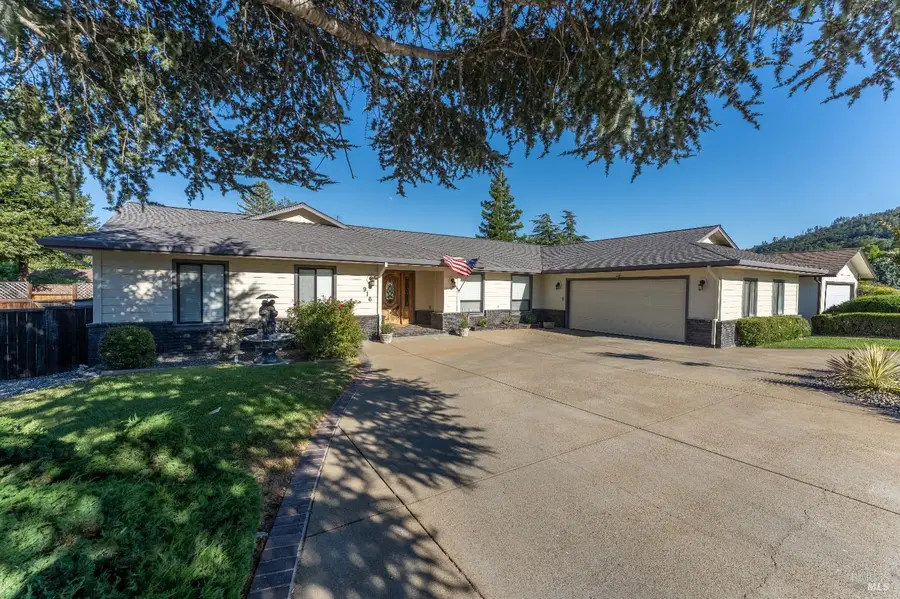 916 Fairway Avenue, Ukiah, CA 95482 - #2