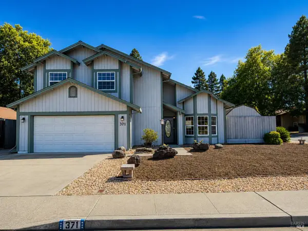371 Woodstock Circle, Vacaville, CA 95687