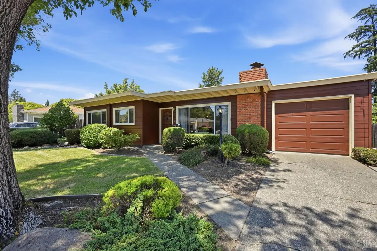 1722 Sierra Avenue, Napa, CA 94558 - #1