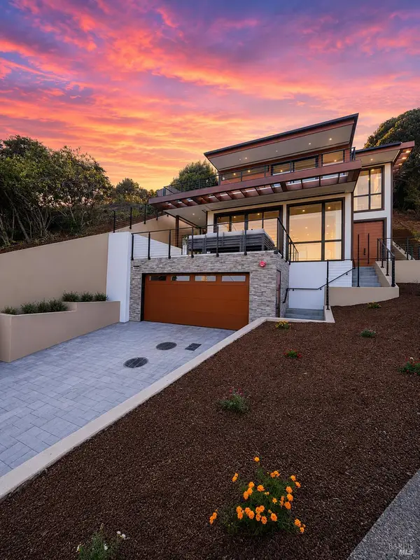 106 Walnut Avenue, Corte Madera, CA 94925