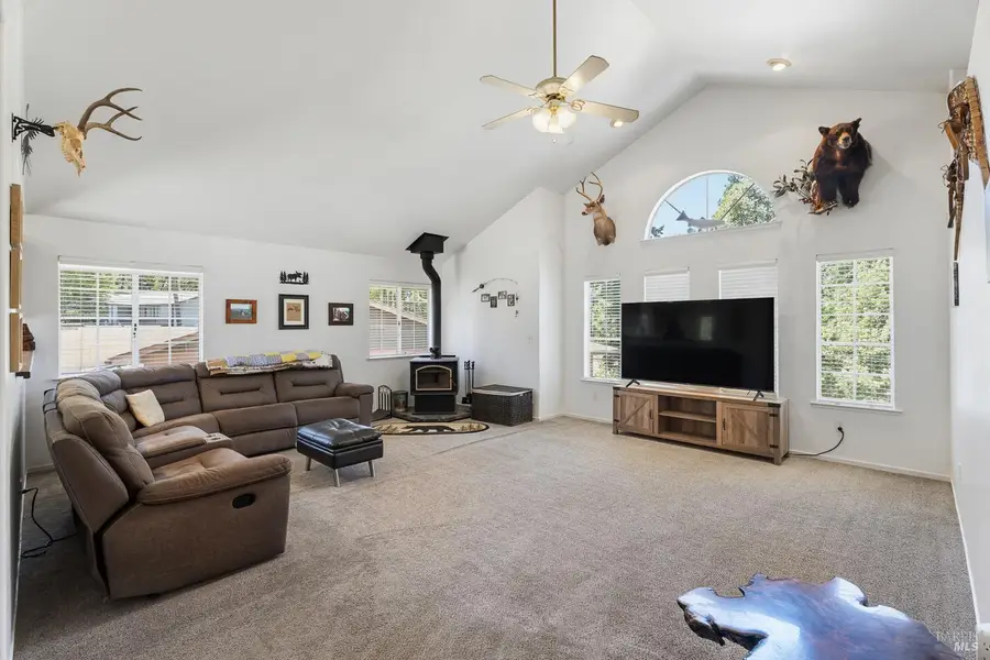 1121 Maize Court, Willits, CA 95490 - #3