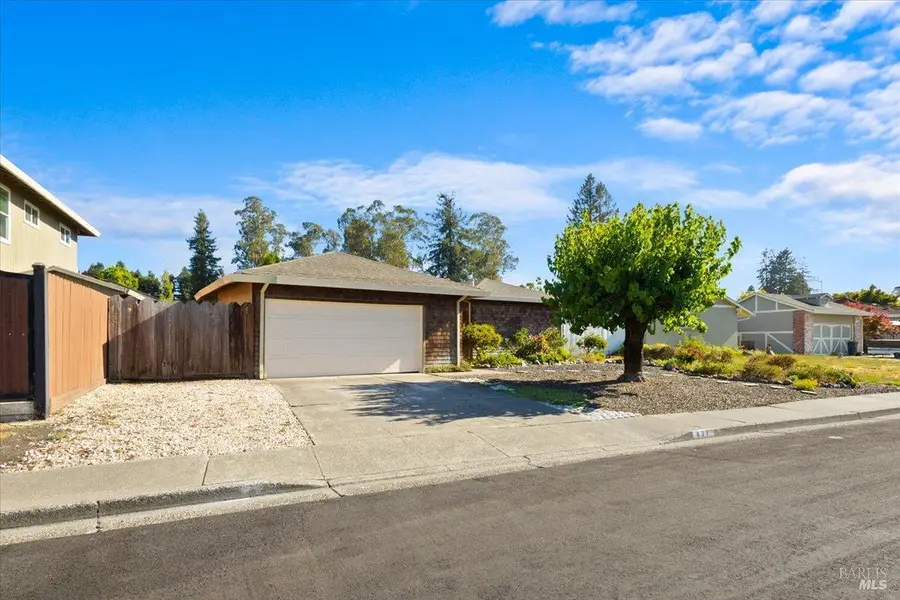 171 Alma Avenue, Rohnert Park, CA 94928 - #2