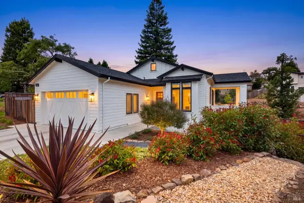 3722 Deauville Place, Santa Rosa, CA 95403