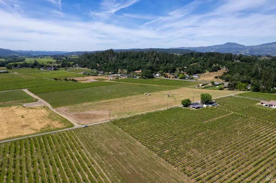 835 Dry Creek Road, Healdsburg, CA 95448 - #2