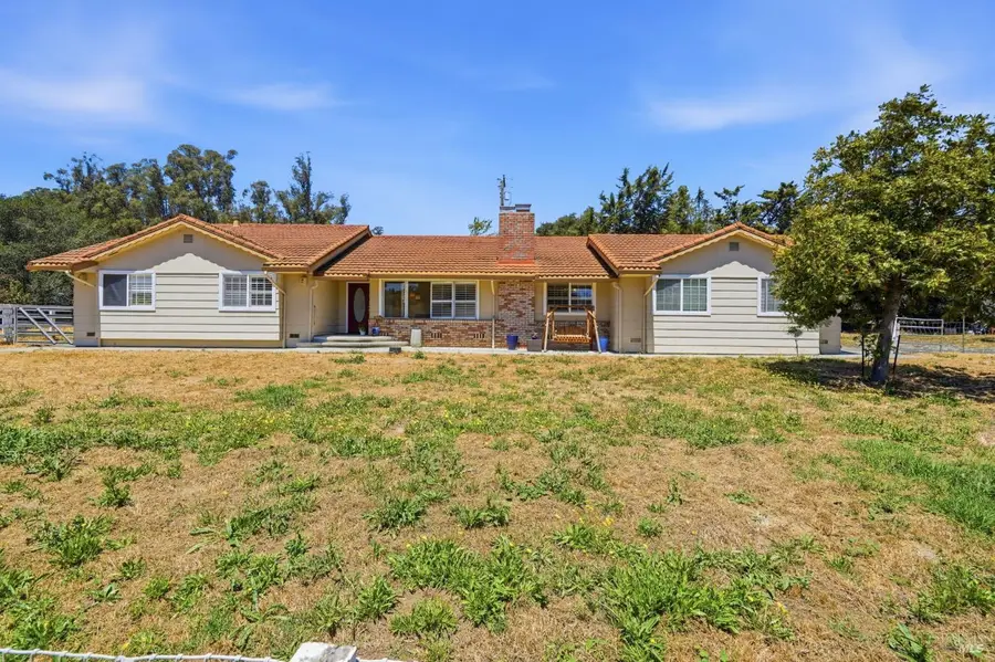 397 W Railroad Avenue, Cotati, CA 94931 - #2