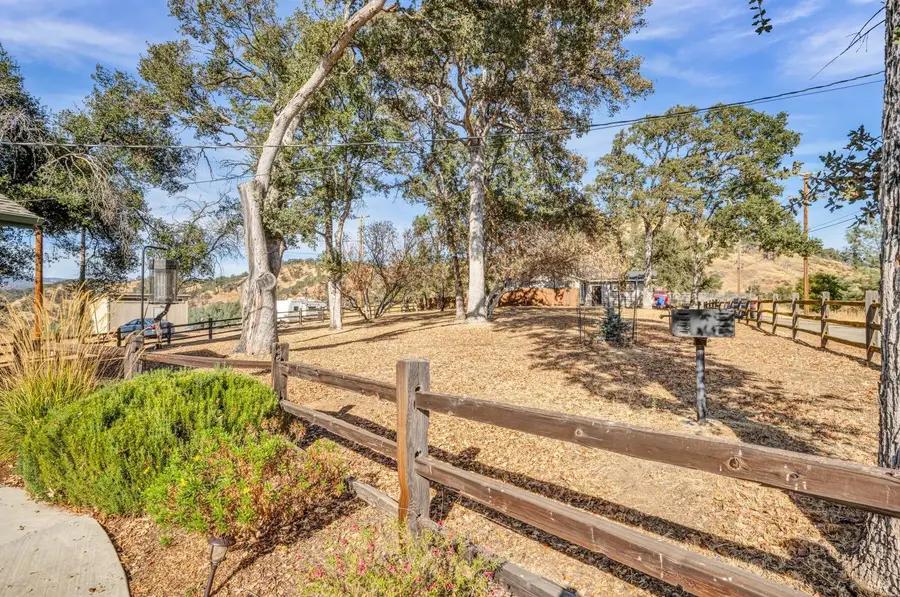 3012 Oak Crest Drive, Clearlake, CA 95422 - #3