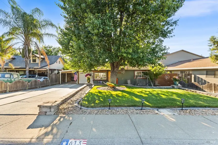613 N Adams Street, Dixon, CA 95620 - #2