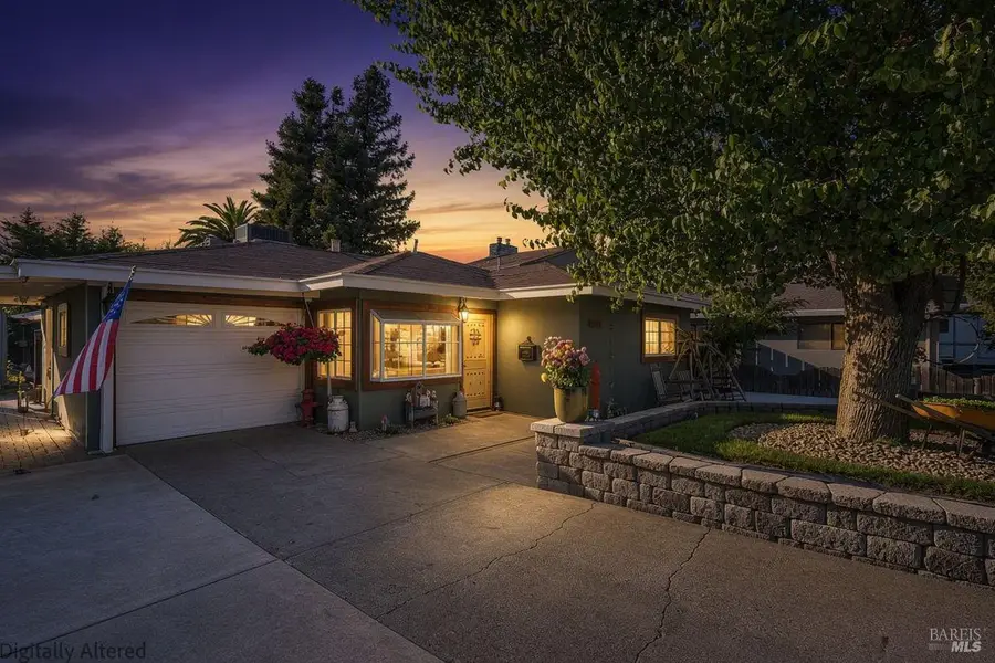 613 N Adams Street, Dixon, CA 95620 - #3