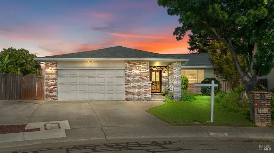 1355 Hemingway Court, Dixon, CA 95620 - #2
