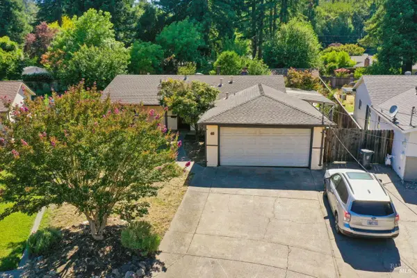40 Queens Court, Napa, CA 94558
