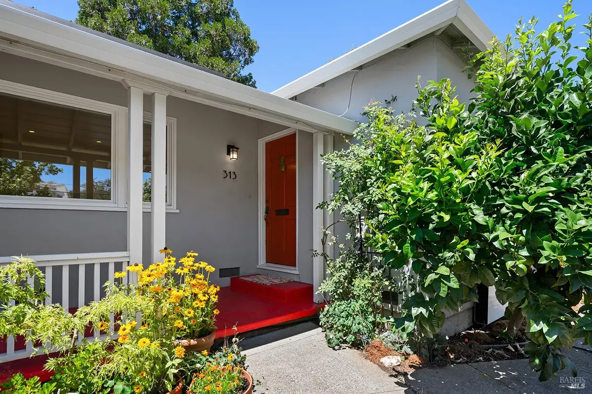 313 N Jefferson Street, Cloverdale, CA 95425 - #1