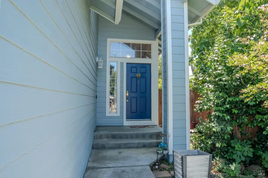 348 Samantha Place, Vacaville, CA 95687 - #2