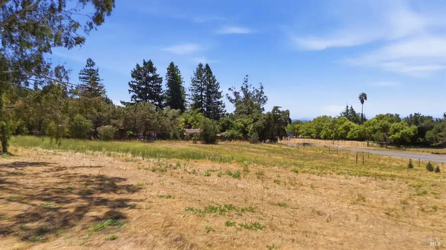 4570 Petaluma Hill Road, Santa Rosa, CA 95404 - #2