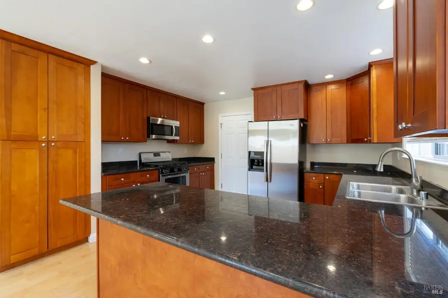 4558 Flores Avenue, Rohnert Park, CA 94928 - #2