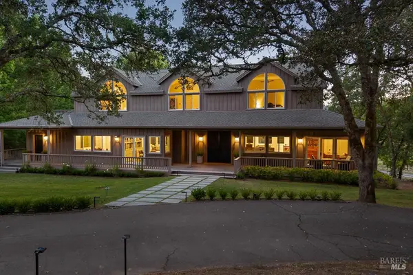 5519 Dry Creek Road, Healdsburg, CA 95448