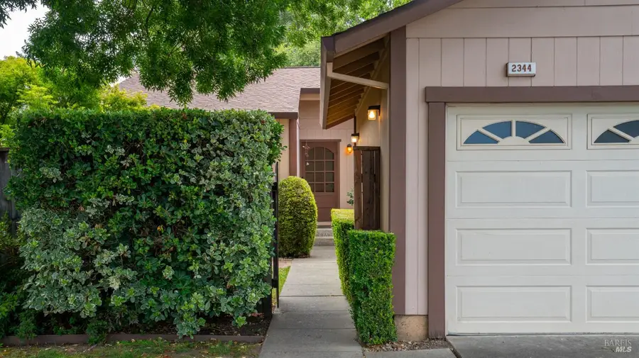 2344 Gads Hill Street, Santa Rosa, CA 95401 - #2