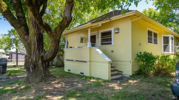 4898 Bodega Avenue, Petaluma, CA 94952