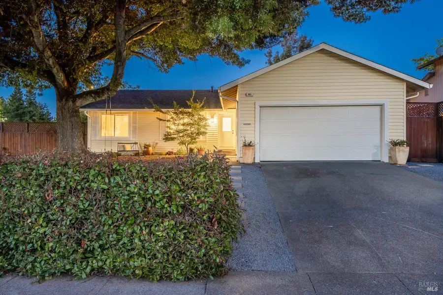 985 Emily Avenue, Rohnert Park, CA 94928 - #2