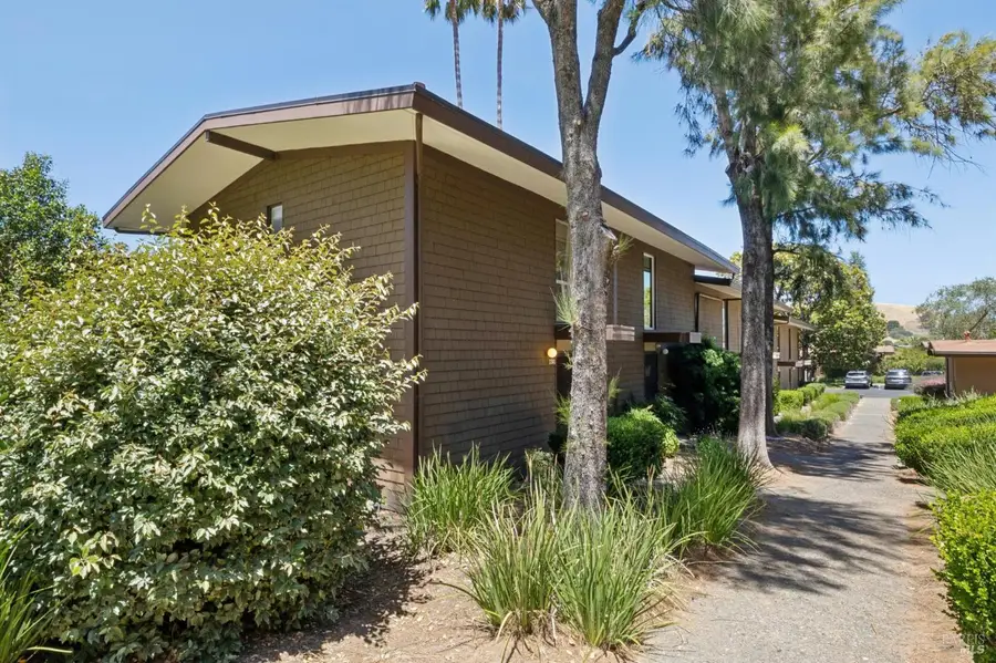 136 Surrey Lane, San Rafael, CA 94903 - #2