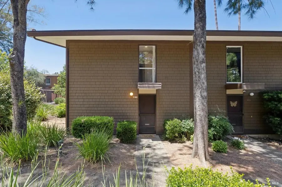 136 Surrey Lane, San Rafael, CA 94903 - #3