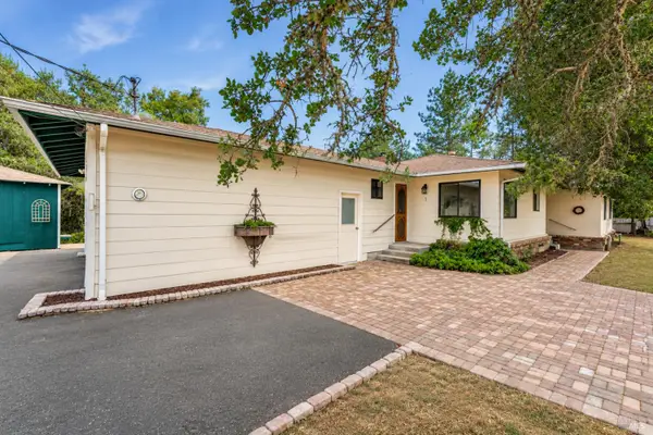 1921 Ridge Road, Ukiah, CA 95482