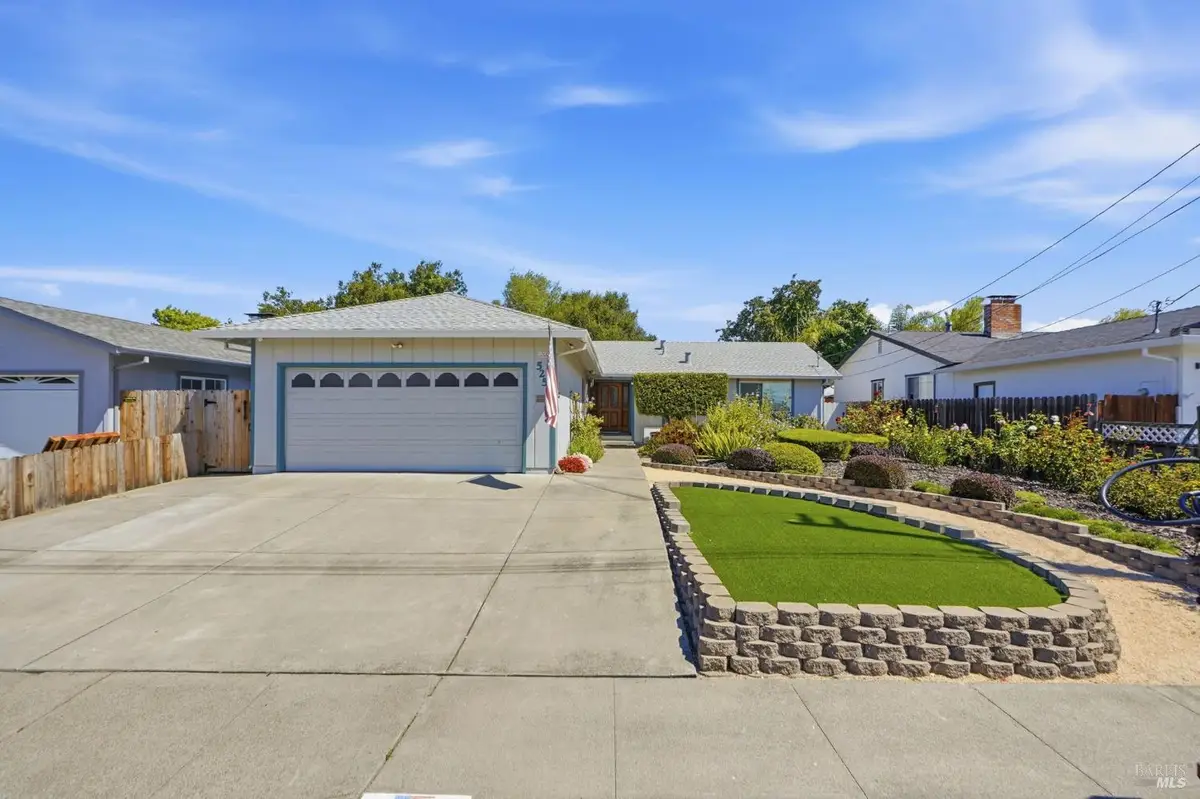 525 Albert Way, Petaluma, CA 94954 - #1