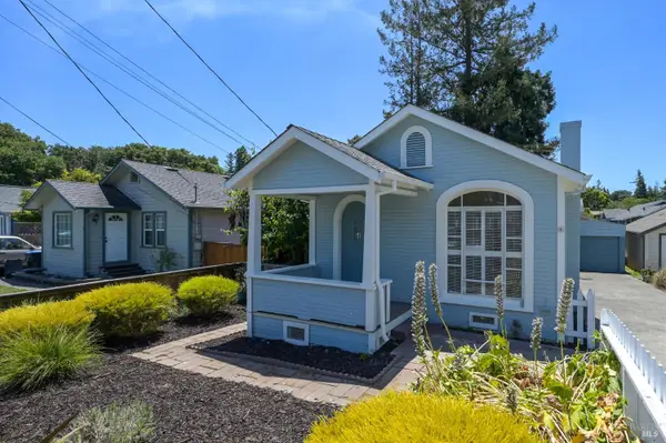 8 Grandview Avenue, Petaluma, CA 94952