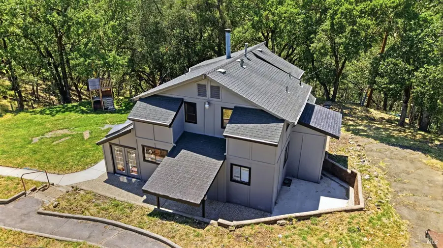 2713 Leslie Road, Santa Rosa, CA 95404 - #2